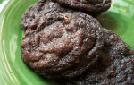 Печенье из чёрного шоколада с фисташками и имбирём