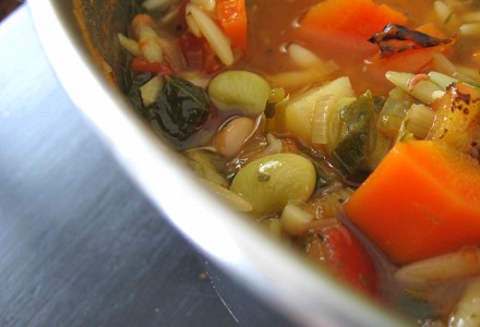 Овощной суп с майораном