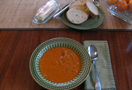 Томатный суп с базиликом