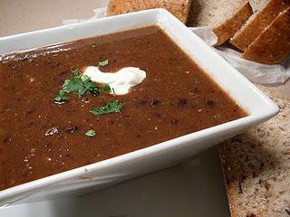 Говяжий суп с черной фасолью