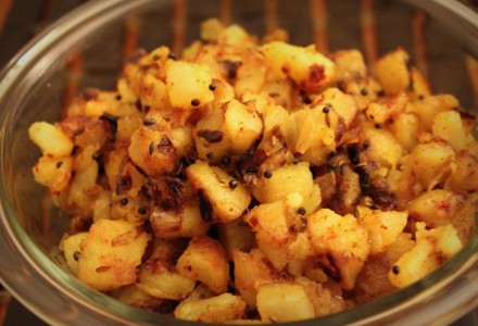 Жареный картофель карри