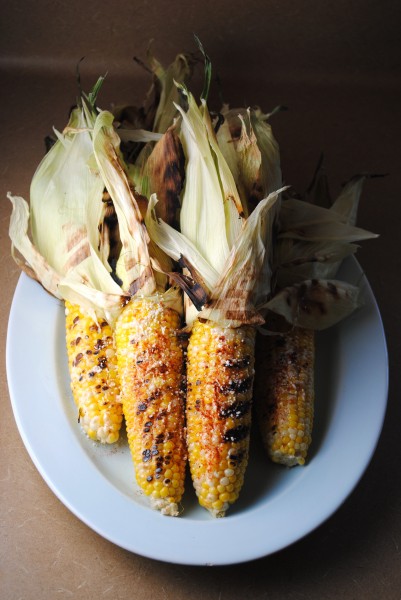 Как жарить кукурузу в гриле