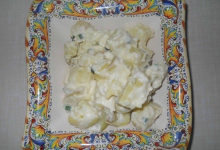 Картофельный салат с луком и сметаной 