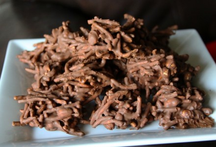 Печенье "Птичьи гнезда" с ирисками и шоколадом