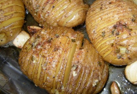 Картофель с чесноком