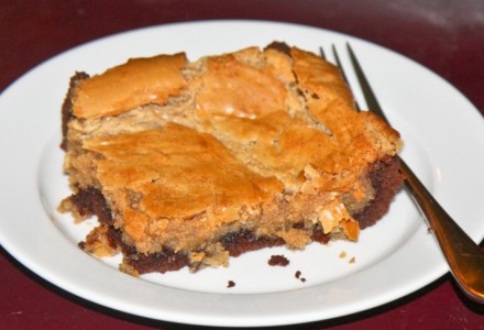 Шоколадный пирог с арахисовым маслом