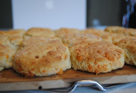 Булочки с чесноком и сыром