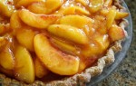 Пирог со свежими персиками