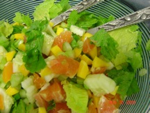 Салат с манго и цитрусовыми