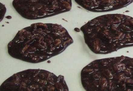 Шоколадное пралине с орехами