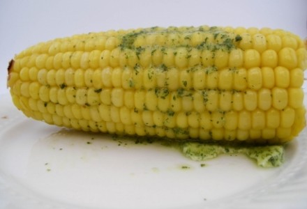 Жареная кукуруза с маслом