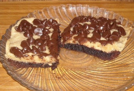 Шоколадные пирожные с шоколадными чипсами 