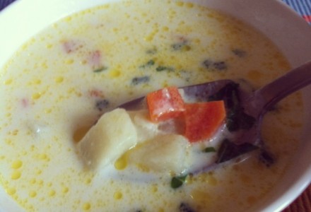 Суп из плавленого сырка с морковью и картофелем