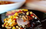Блюдо для праздничного стола: свиная вырезка с травами и вареньем 