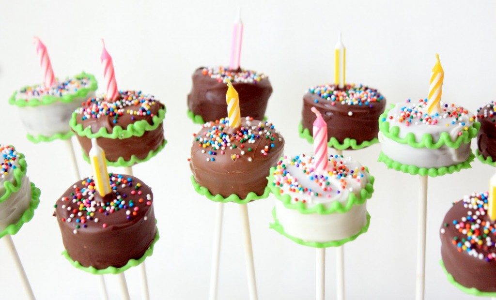 birthday-cake-brownie-pops-037