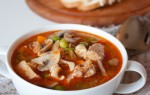 Суп из свинины с грибами и горошком