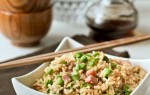 Жареный рис с ветчиной и горошком по-китайски