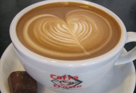 5-cafe-dart-latte-art