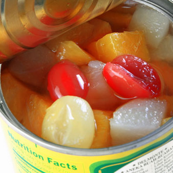Fruit_cocktail_in_light_syrup
